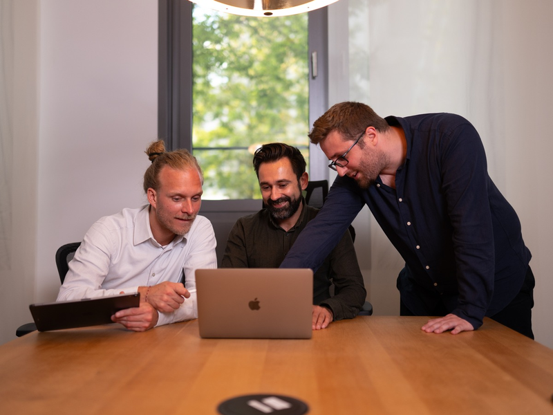 VOLLE KURSE mit der Apiron Group: Warum Bildungsträger sich jetzt digitalisieren sollten - Foto: presseportal.de