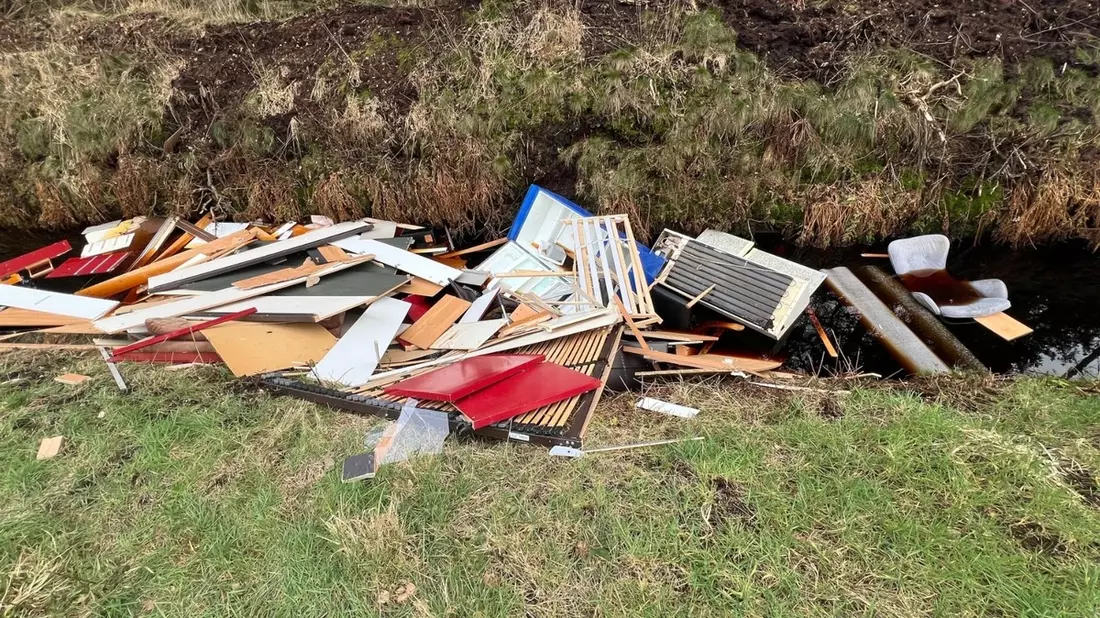 POL-OL: Gewässerverunreinigung am Bornhorster Moorweg - Zeugen gesucht - Bild: presseportal.de