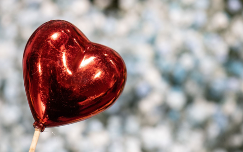 Komplimente zu vergeben, ist gar nicht so einfach. - Foto: Boris Roessler/dpa