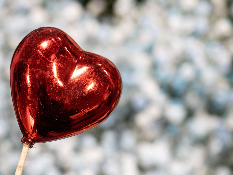 Komplimente zu vergeben, ist gar nicht so einfach. - Foto: Boris Roessler/dpa