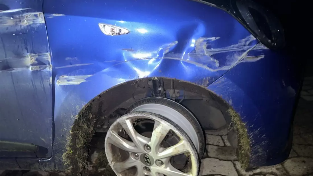 POL-HM: Autofahrer waren ohne Führerschein unterwegs / Führerscheinbeschlagnahmen nach Alkohol- und Drogenfahrten - Bild: presseportal.de