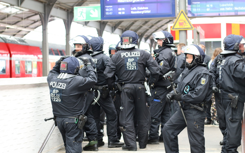 BPOLI MD: Die Bundespolizeiinspektion Magdeburg informiert zum Fußballspiel Hallescher FC gegen SG Dynamo Dresden - Foto: presseportal.de
