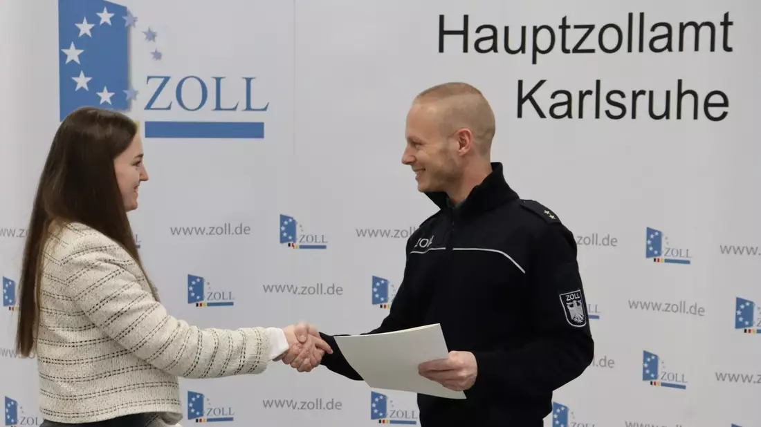 HZA-KA: Start in ein spannendes und herausforderndes Berufsleben beim Hauptzollamt Karlsruhe - Bild: presseportal.de