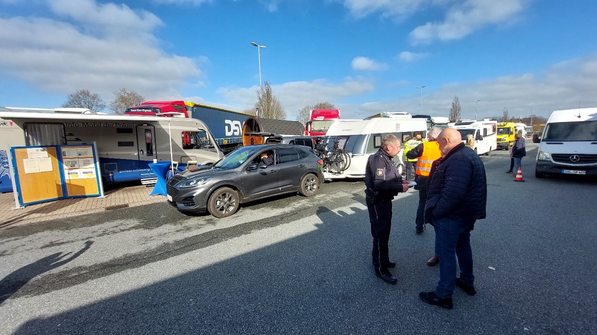 POL-NMS: 240301-3-pdnms Sicherheit für Wohnmobil- und Wohnwagenfahrer 2024 - Foto: presseportal.de