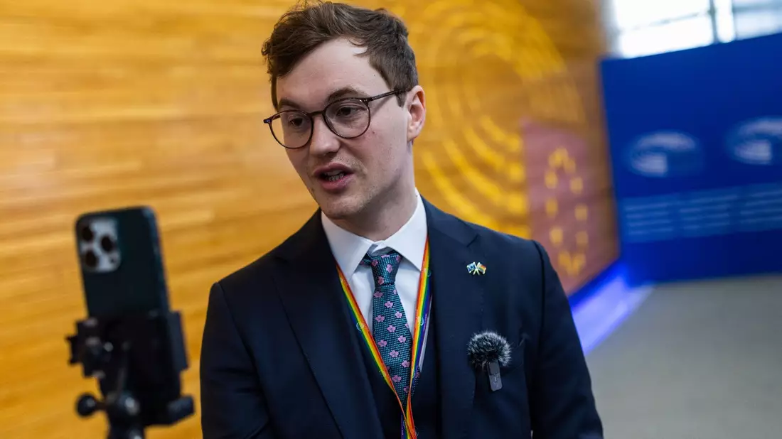 Den Politiker Malte Lenz Gallée kennen junge Menschen unter anderem von TikTok. - Bild: Philipp von Ditfurth/dpa