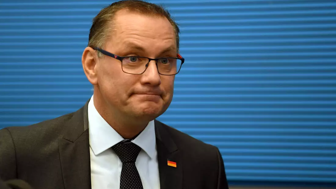 Tino Chrupalla musste im Oktober 2023 einen Wahlkampfauftritt in Ingolstadt abbrechen. - Bild: Serhat Kocak/dpa