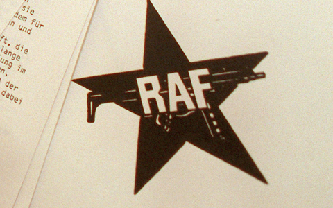 Die Fahndung nach den beiden untergetauchten Ex-RAF-Terroristen Ernst-Volker Staub und Burkhard Garweg läuft auf Hochtouren, die Ermittler arbeiten neue Hinweise ab. (Symbolbild) - Foto: Tim Brakemeier/dpa