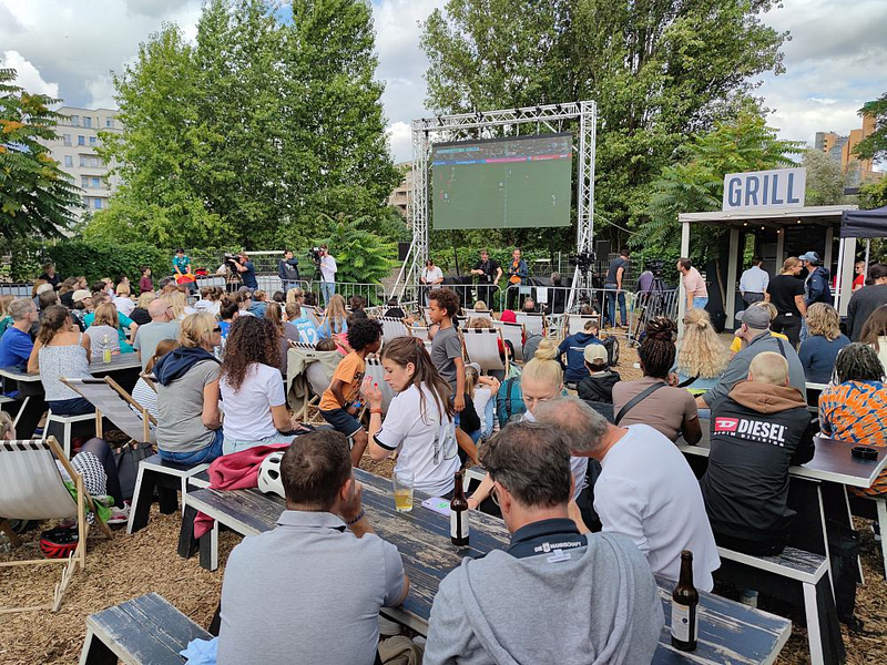 Public Viewing im Berliner Biergarten BRLO (Archiv) - Foto: über dts Nachrichtenagentur