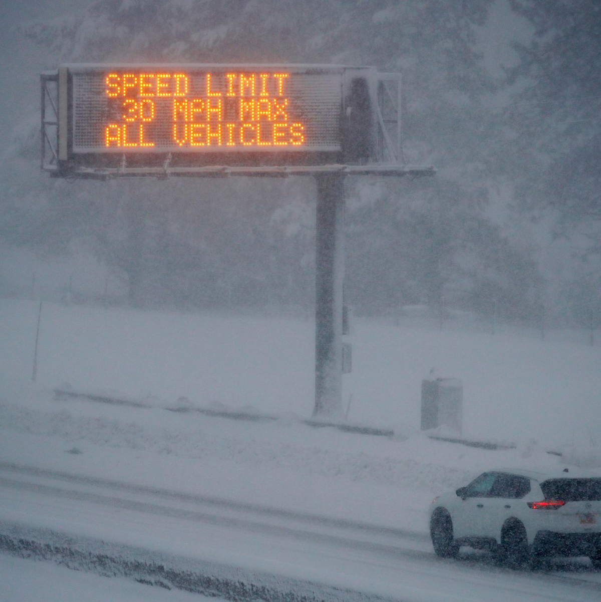 Ein Autofahrer auf der Interstate 80. - Foto: Jane Tyska/Bay Area News Group/AP/dpa