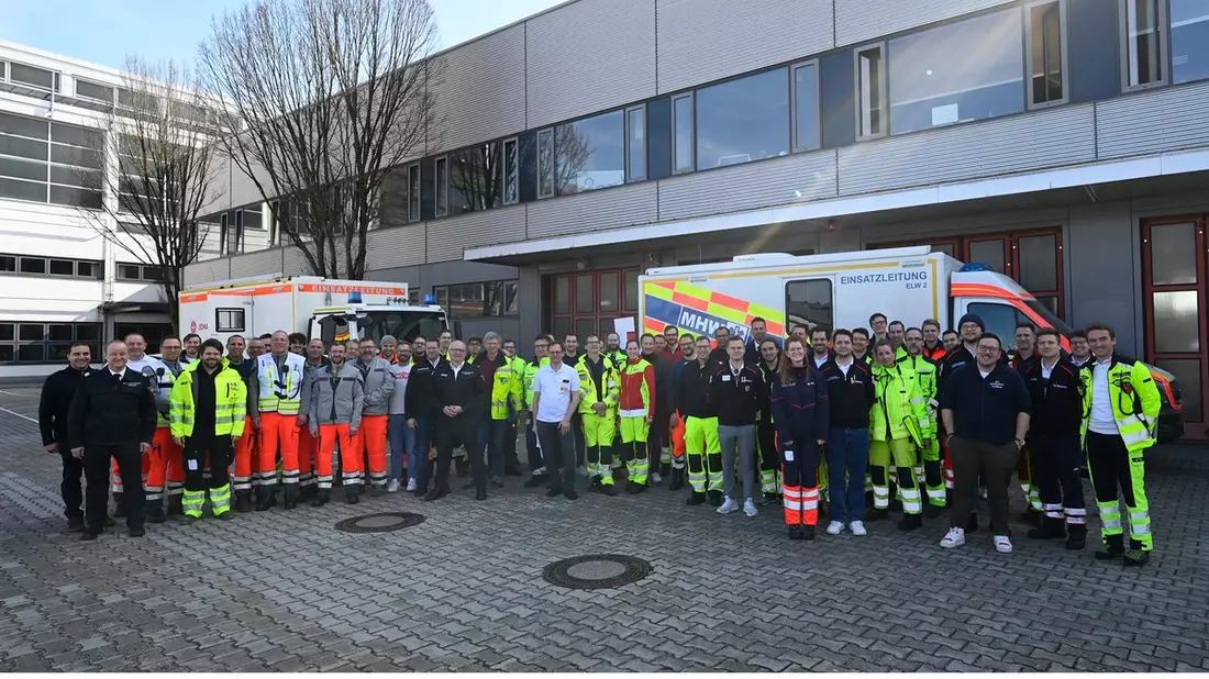 FW-M: Rettungsdienst-Führung übt für Großschadenslagen(Stadtgebiet) - Bild: presseportal.de