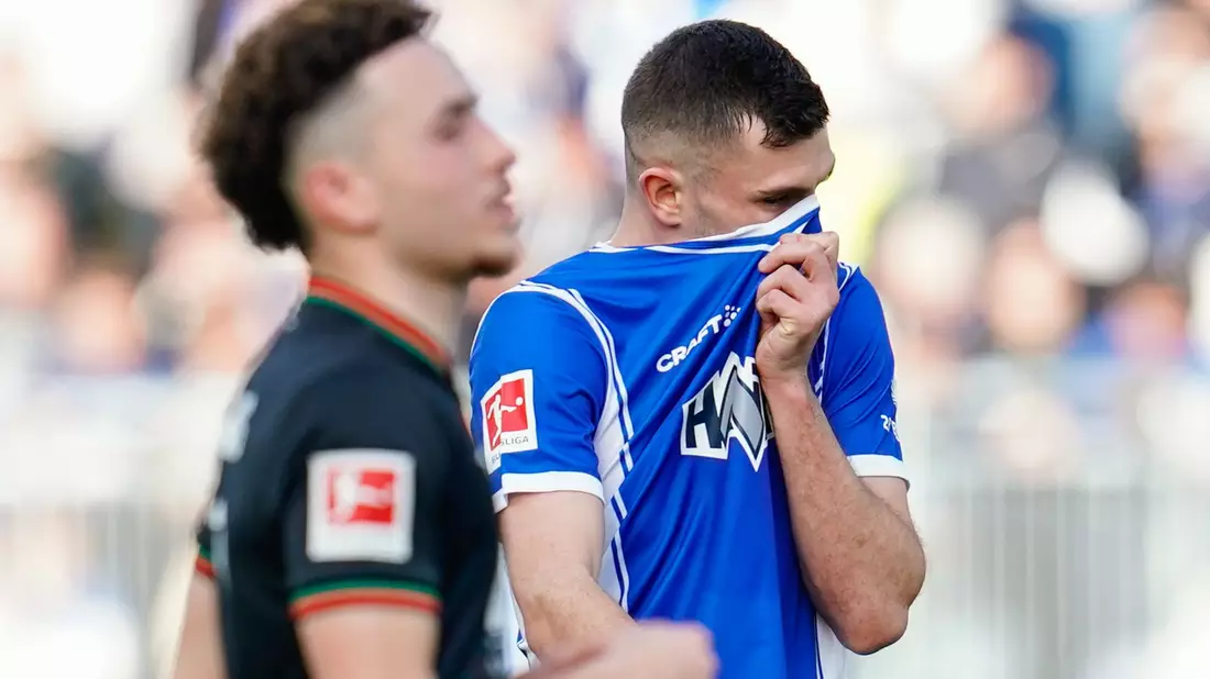 Der SV Darmstadt 98 kam im Heimspiel gegen den FC Augsburg böse unter die Räder. - Bild: Uwe Anspach/dpa