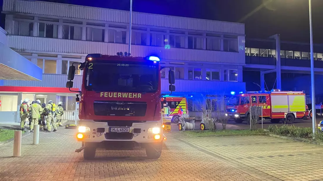 FW Lehrte: Feuer im Büropark in Ahlten - Bild: presseportal.de