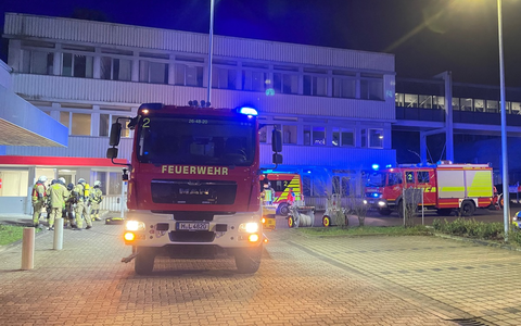 FW Lehrte: Feuer im Büropark in Ahlten - Foto: presseportal.de