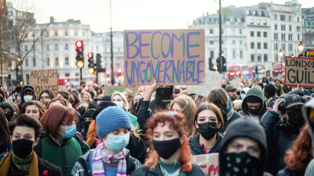 Demonstration in London, zu der die feministische Aktionsgruppe «Sisters Uncut» aufgerufen hat. - Bild: Lucy North/SOPA Images via ZUMA Press Wire/dpa