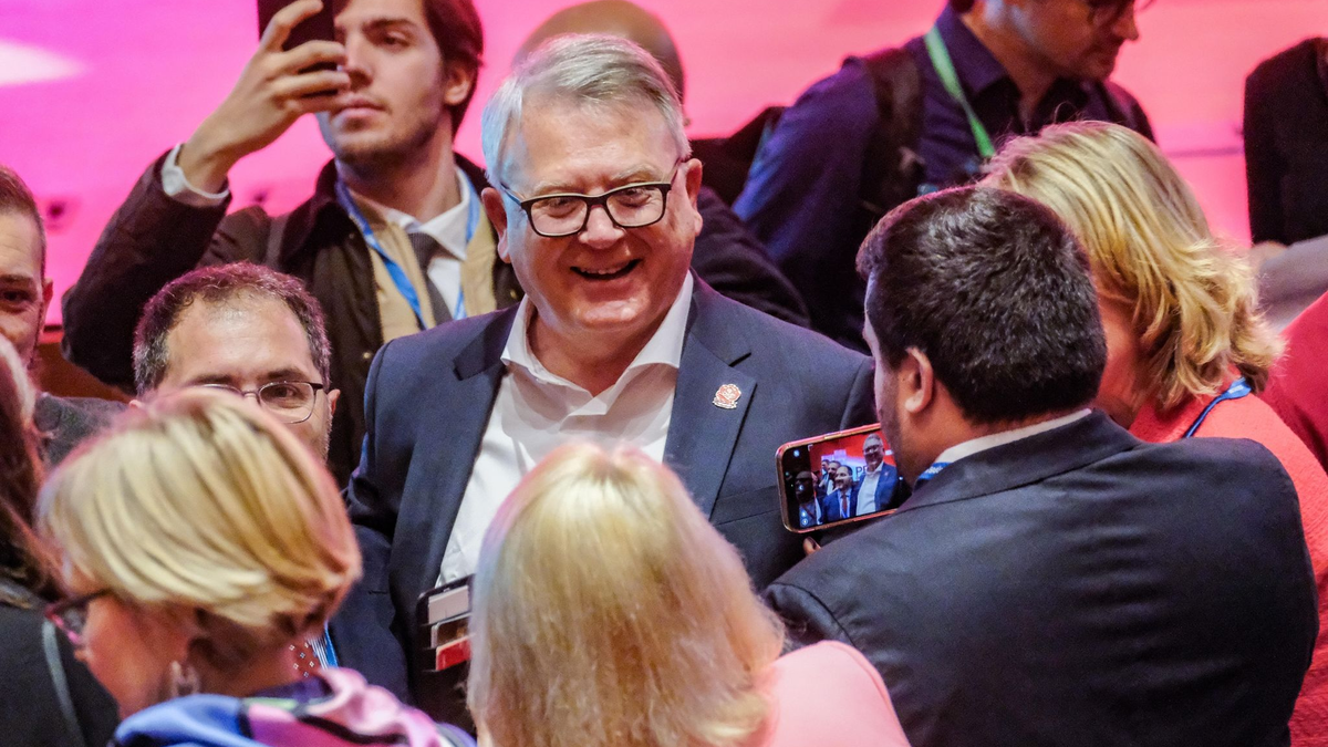 «Wir als Europäer müssen unsere Sachen in die Hand nehmen»: Nicolas Schmit (M.). - Foto: Mauro Scrobogna/LaPresse/ZUMA/dpa