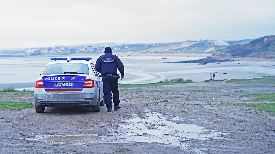 Seit längerem überqueren viele Migranten mit Schlauchbooten von der nordfranzösischen Küste aus den Ärmelkanal nach Großbritannien (Symbolbild). - Bild: Stefan Rousseau/PA/dpa