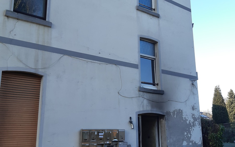 FW-DO: Feuer in der Provinzialstraße. Brand im Hauseingangsbereich. - Foto: presseportal.de