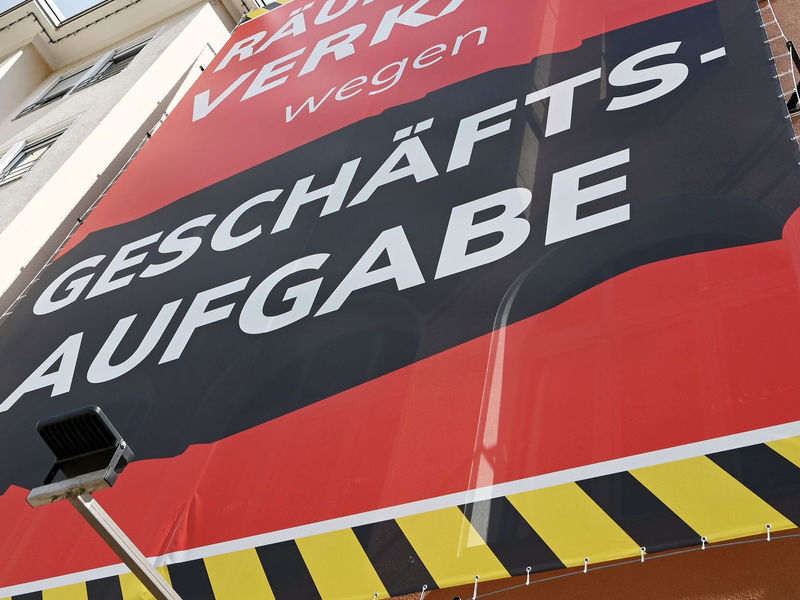 Mehrere Experten rechnen damit, dass im laufenden Jahr die Zahl der Firmenpleiten in Deutschland weiter steigt. - Foto: Bernd Weissbrod/dpa