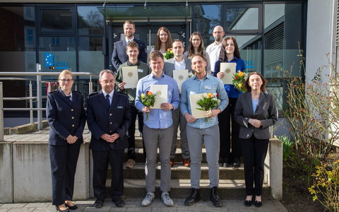 HZA-BS: Herzlich Willkommen in der Zollverwaltung! / 7 Anwärterinnen und Anwärter starten ihren Bachelorstudiengang beim Hauptzollamt Braunschweig - Foto: presseportal.de