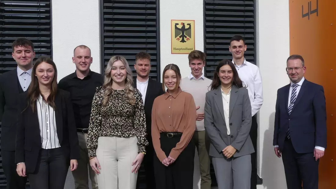 HZA-KO: Start in ein spannendes und sicheres Berufsleben beim Hauptzollamt Koblenz - Willkommen im Team für mehr Gerechtigkeit in Deutschland - Bild: presseportal.de