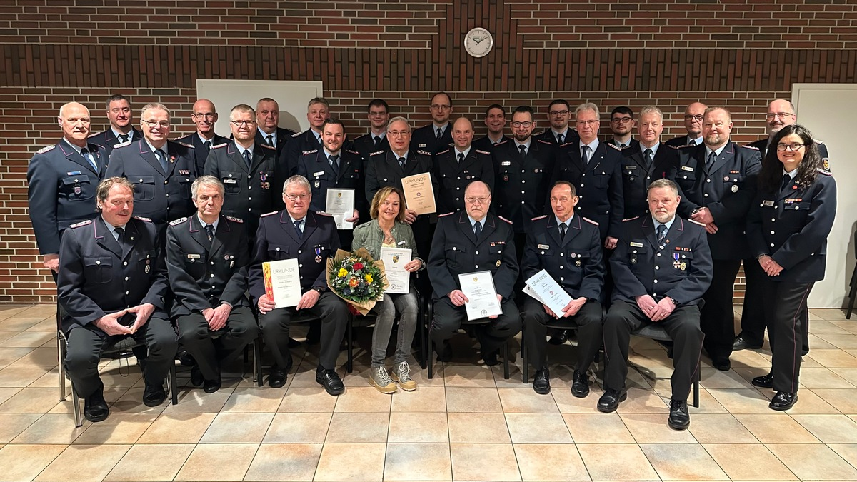 FW-OLL: Kreisfeuerwehrverband Landkreis Oldenburg - Ein Jahresrückblick: Hohe Einsatzzahlen, großes Engagement und spannende Pläne - Foto: presseportal.de