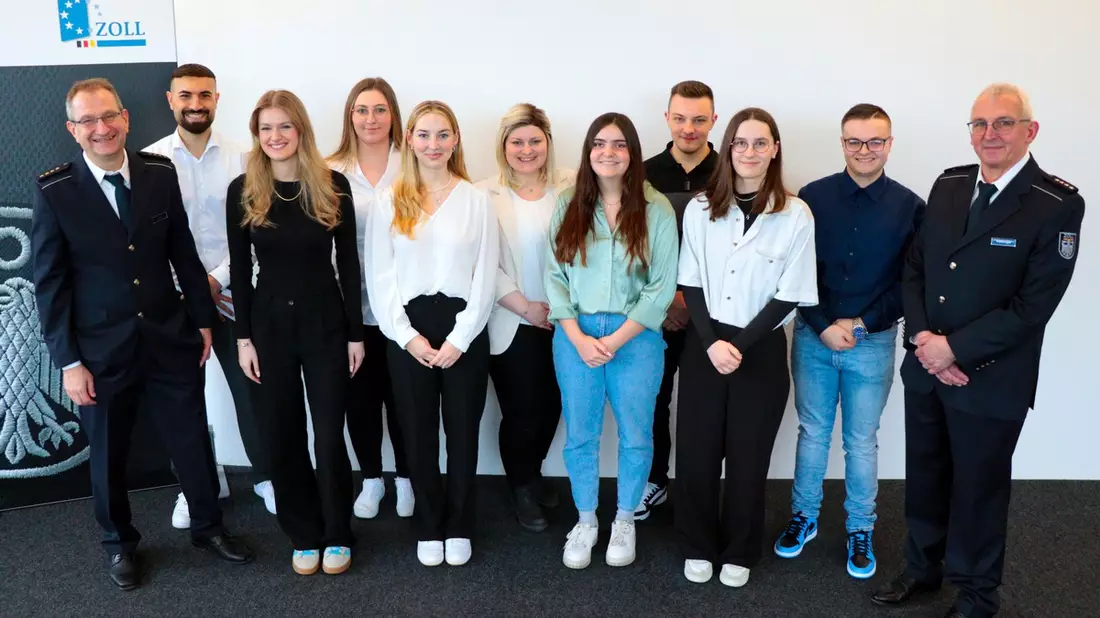 HZA-SI: Start in ein spannendes und sicheres Berufsleben beim Hauptzollamt Singen - Willkommen im Team für mehr Gerechtigkeit in Deutschland - Bild: presseportal.de