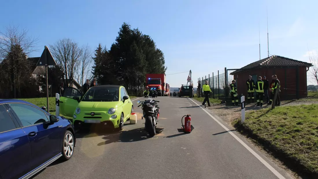 POL-RBK: Kürten - Auffahrunfall - 18-jähriger Motorradfahrer schwer verletzt - Bild: presseportal.de