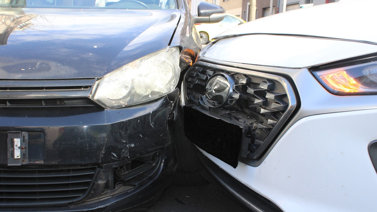 POL-DN: Drei Verletzte nach Verkehrsunfall - Foto: presseportal.de