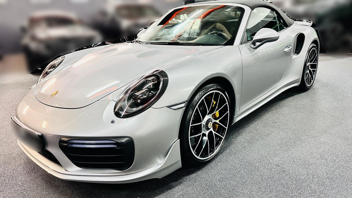 POL-E: Essen: Hochwertiger Porsche entwendet - Fotofahndung - Foto: presseportal.de