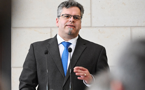 Jens Rommel bei seiner offiziellen Amtseinführung. - Foto: Uli Deck/dpa