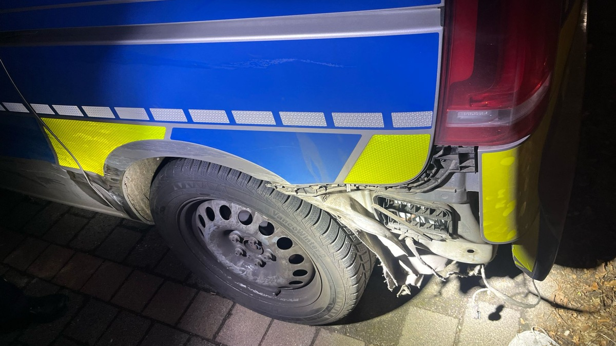 POL-MK: VW Fahrer kollidiert mit Streifenwagen nach Sekundenschlaf - Foto: presseportal.de