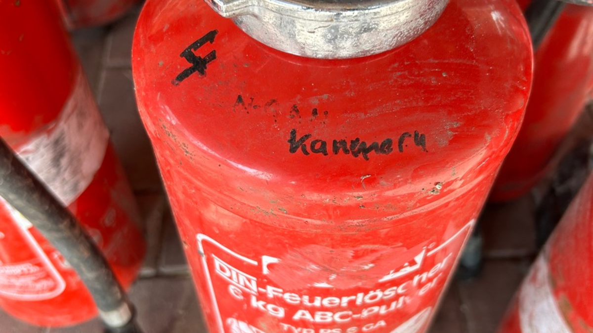 POL-RZ: Illegale Entsorgung von Feuerlöschern - Polizei sucht Zeugen - Foto: presseportal.de
