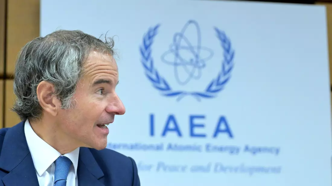 IAEA-Chef Rafael Mariano Grossi will nach Moskau reisen, um mit Wladimir Putin über die Sicherheitslage des Atomkraftwerks Saporischschja zu sprechen. - Bild: Roland Schlager/APA/dpa