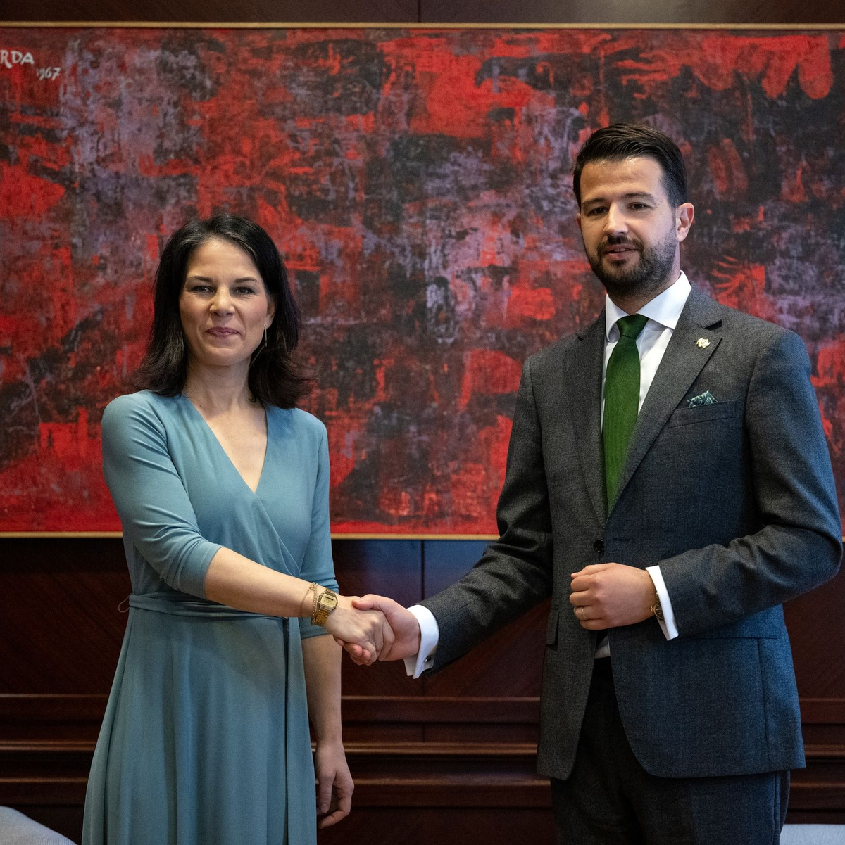 Außenministerin Annalena Baerbock wird bei ihrem Besuch in Montenegro von Jakov Milatovic, Präsident von Montenegro, zu einem Gespräch empfangen. - Foto: Soeren Stache/dpa