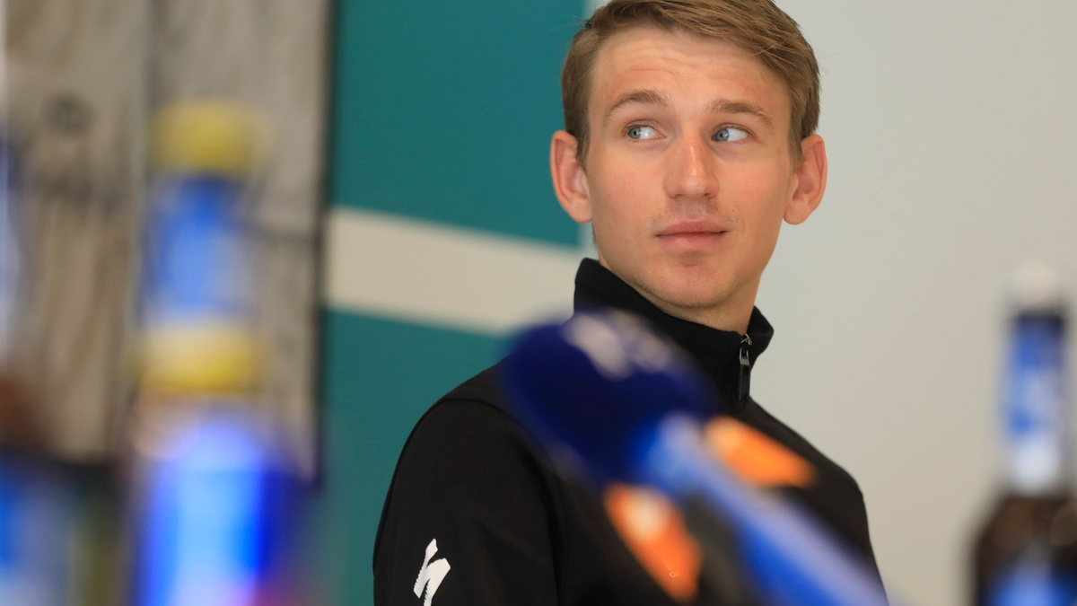 Fuhr beim Auftaktzeitfahren von Tirreno-Adriatico auf Platz 14: Lennard Kämna. - Foto: Clara Margais/dpa/Archivbild