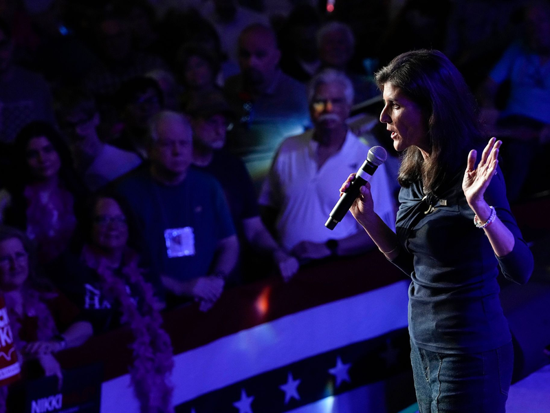 Unmittelbar nach ihrem Ausstieg hatte Haley demonstrativ darauf verzichtet, Trump ihre Unterstützung auszusprechen. - Foto: Tony Gutierrez/AP/dpa