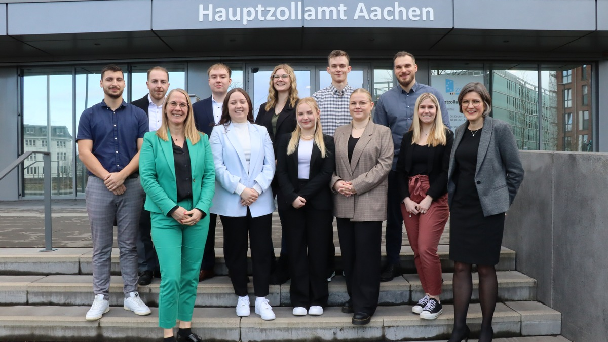 HZA-AC: Sieben Nachwuchskräfte für den Aachener Zoll starten im neuen Bachelor-Studiengang - Foto: presseportal.de
