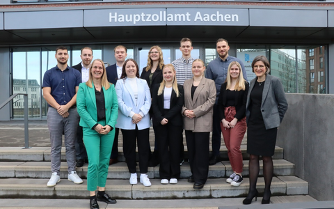HZA-AC: Sieben Nachwuchskräfte für den Aachener Zoll starten im neuen Bachelor-Studiengang - Foto: presseportal.de