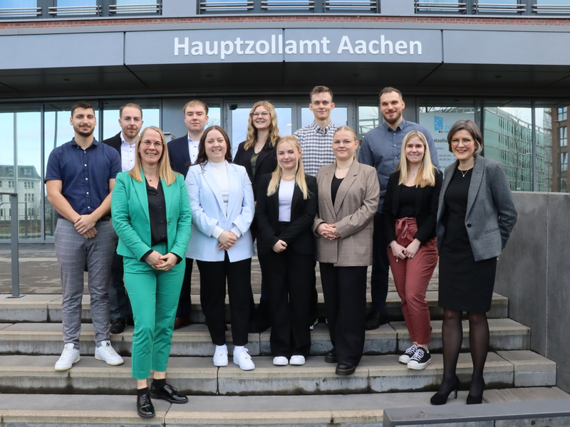 HZA-AC: Sieben Nachwuchskräfte für den Aachener Zoll starten im neuen Bachelor-Studiengang - Foto: presseportal.de