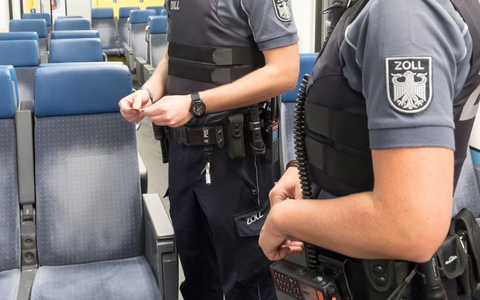 HZA-LÖ: Verfrühte Weihnachtsgeschenke führen zu Strafverfahren und Versteuerung - Foto: presseportal.de