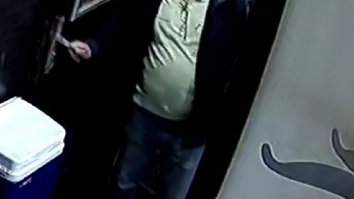 LPI-EF: Öffentlichkeitsfahndung nach Dieb - Foto: presseportal.de