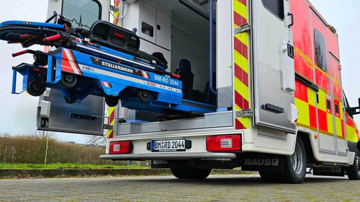 FW Bergheim: Feuerwehr Bergheim stellt acht neue Rettungswagen in den Dienst Alle Standorte mit baugleichen Fahrzeugen ausgestattet - Foto: presseportal.de
