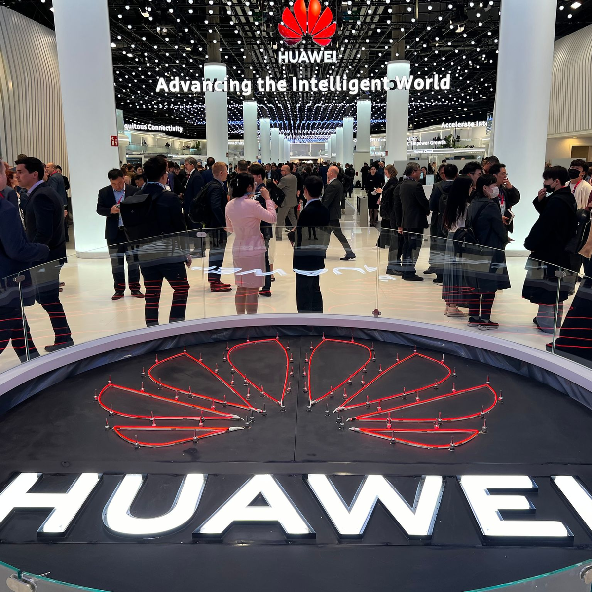 Die EU-Kommission stört sich an Komponenten von Huawei in Teilen der kritischen Infrastruktur Europas. (Archivbild) - Foto: Wolf von Dewitz/dpa
