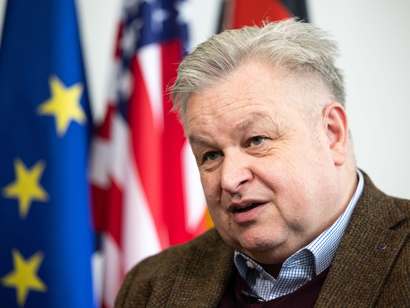 «Nicht von jeder Wahlkampfvolte verrückt machen lassen, aber ernst nehmen»: Michael Link, Transatlantik-Koordinator der Bundesregierung. - Foto: Hannes P Albert/dpa