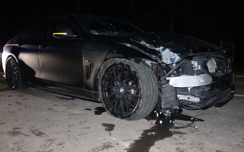 POL-HF: BMW kommt von Fahrbahn ab - 25-Jährige fährt unter Alkoholeinfluss - Foto: presseportal.de