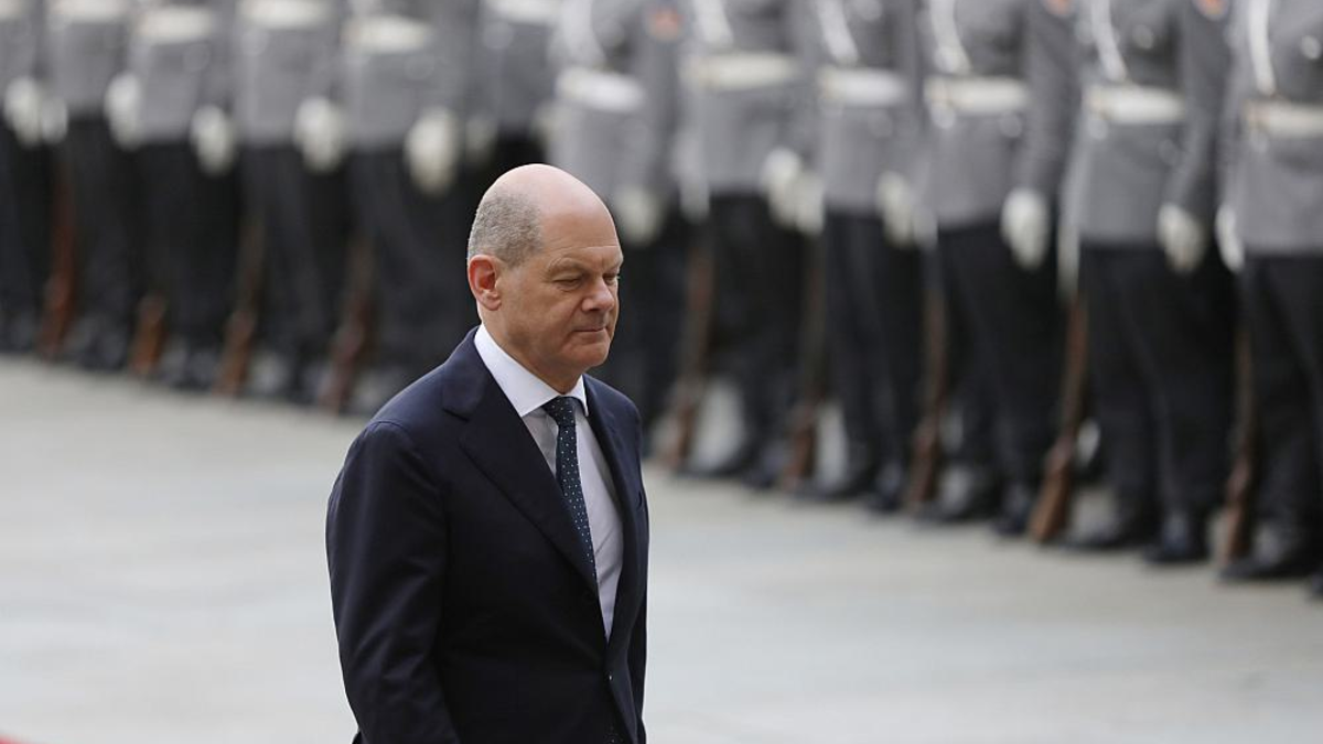Olaf Scholz vor Bundeswehr-Soldaten des Wachbataillons (Archiv) - Foto: über dts Nachrichtenagentur