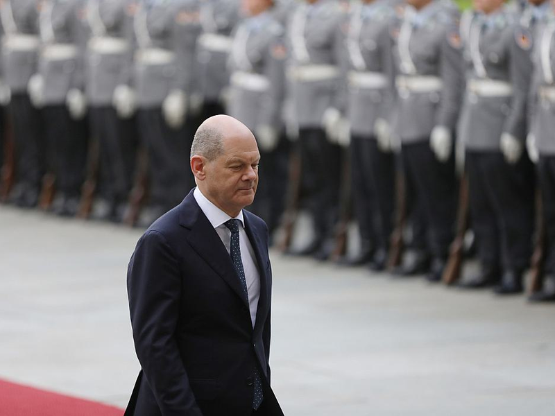 Olaf Scholz vor Bundeswehr-Soldaten des Wachbataillons (Archiv) - Foto: über dts Nachrichtenagentur