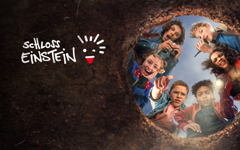 Premiere der 27. Staffel Schloss Einstein: Auf der Suche nach dem geheimen DDR-Schatz / Neue Staffel, neuer Cast, Neues in der KiKA-Quiz App - ab 11. März 2024, montags um 20:10 Uhr - Foto: presseportal.de