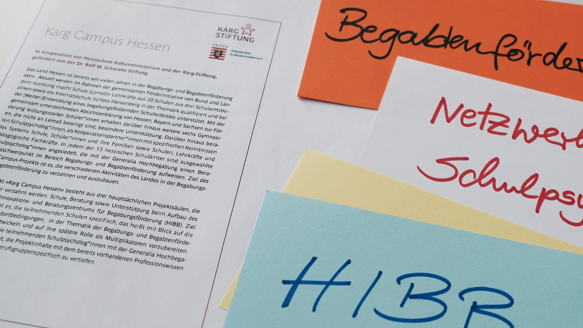 Starke Strukturen für Leistungsstarke und Hochbegabte in Hessen - Foto: presseportal.de