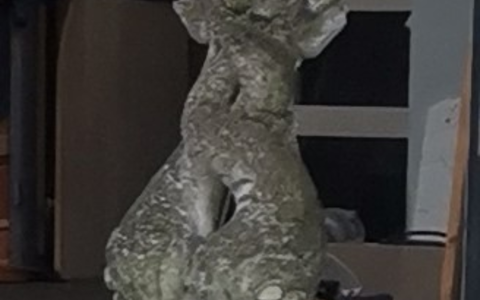 POL-SN: Diebstahl einer einzigartigen Steinskulptur - Polizei bittet um Hinweise - Foto: presseportal.de